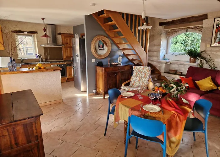 Maison Quercynoise En Pierre